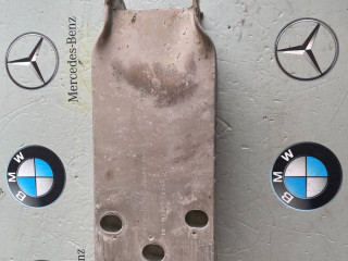 кронштейн передней панели (телевизора) Mercedes-Benz C-Класс W205 [рестайлинг] 2020, 2.0 л., бензин, кабриолет, задний привод, A2056200395