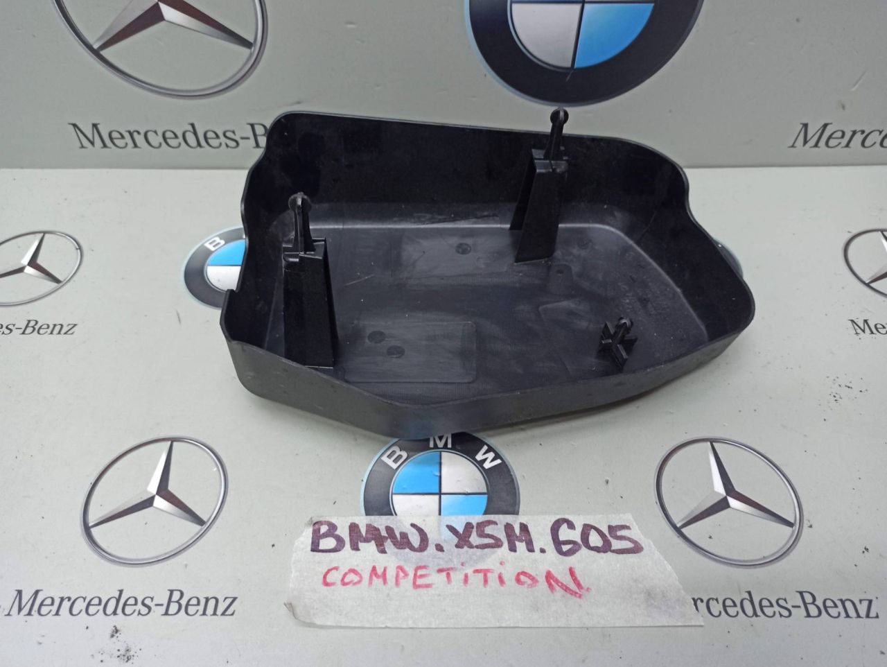 пластик BMW X5 M F95 2021, 4.4 л., бензин, полный привод, 8658374 - фото №1