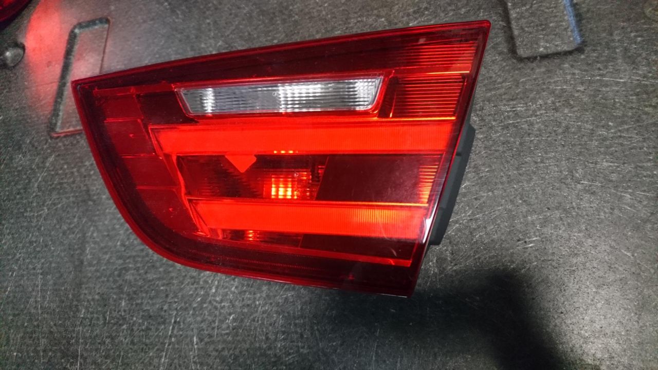 фонарь крышки багажника правый BMW 2013, 2.0 л., N47 D20 C, дизель, АКПП, хетчбэк 5 дв., правый руль, 63217286034 - фото №1