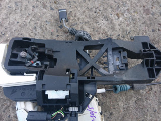 скелет ручки двери передней правой Mercedes-Benz S-Класс W221 [рестайлинг] 2012, 3.0 л., OM 642.862, дизель, АКПП, серебристый, седан, A2217601234