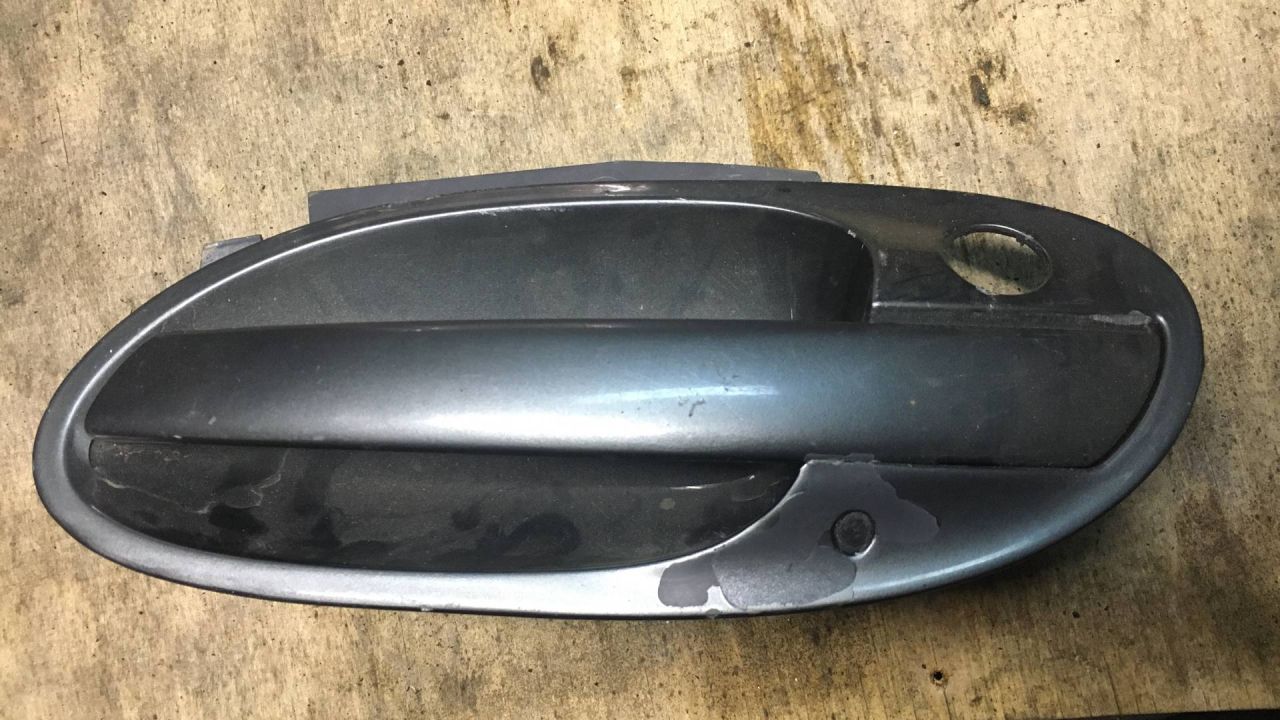 ручка наружная BMW 7 серия E65/E66/E67 2002, 4.4 л., бензин, АКПП, седан - фото №1