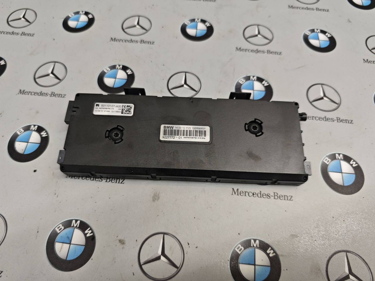 антенна BMW X3 F25 2011, 3.0 л., N52 B30, бензин, 9227772 - фото №1