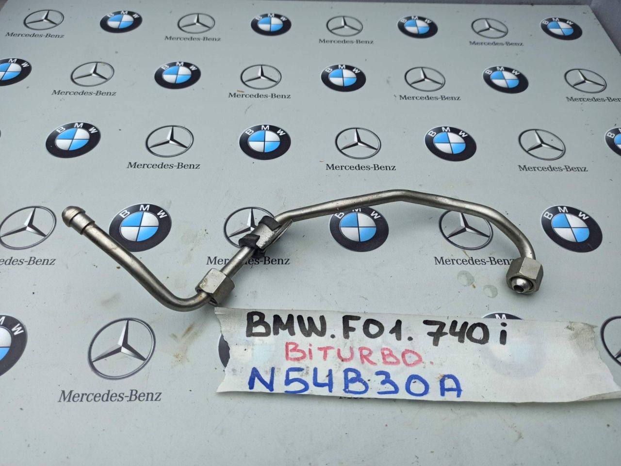 трубка топливная BMW 7 серия F01/F02 2010, 3.0 л., N54 B30 A, бензин, 7536566 - фото №1