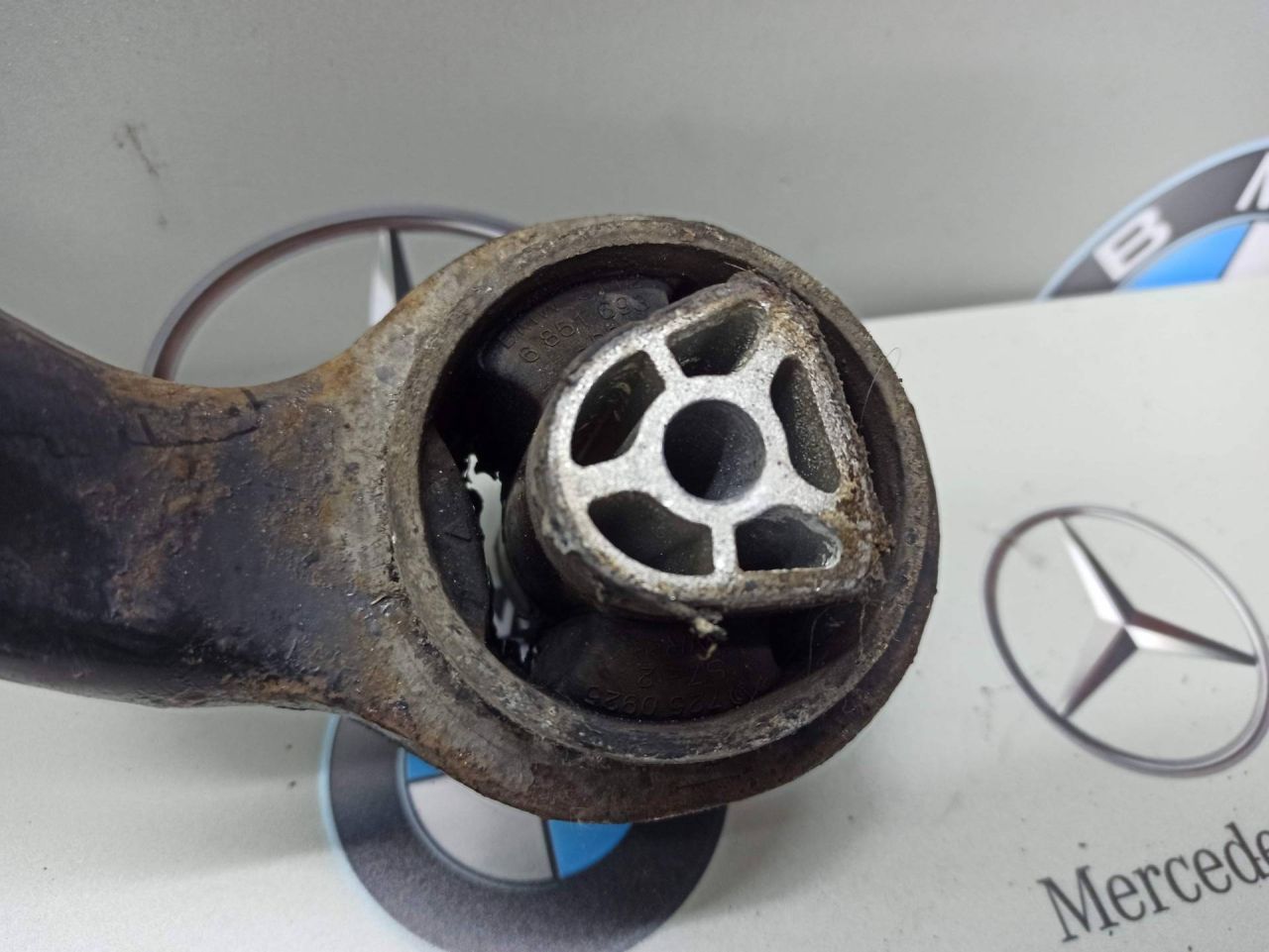 рычаг передний правый BMW X6 F16 2016, 3.0 л., бензин, правый руль, 6851693 - фото №1