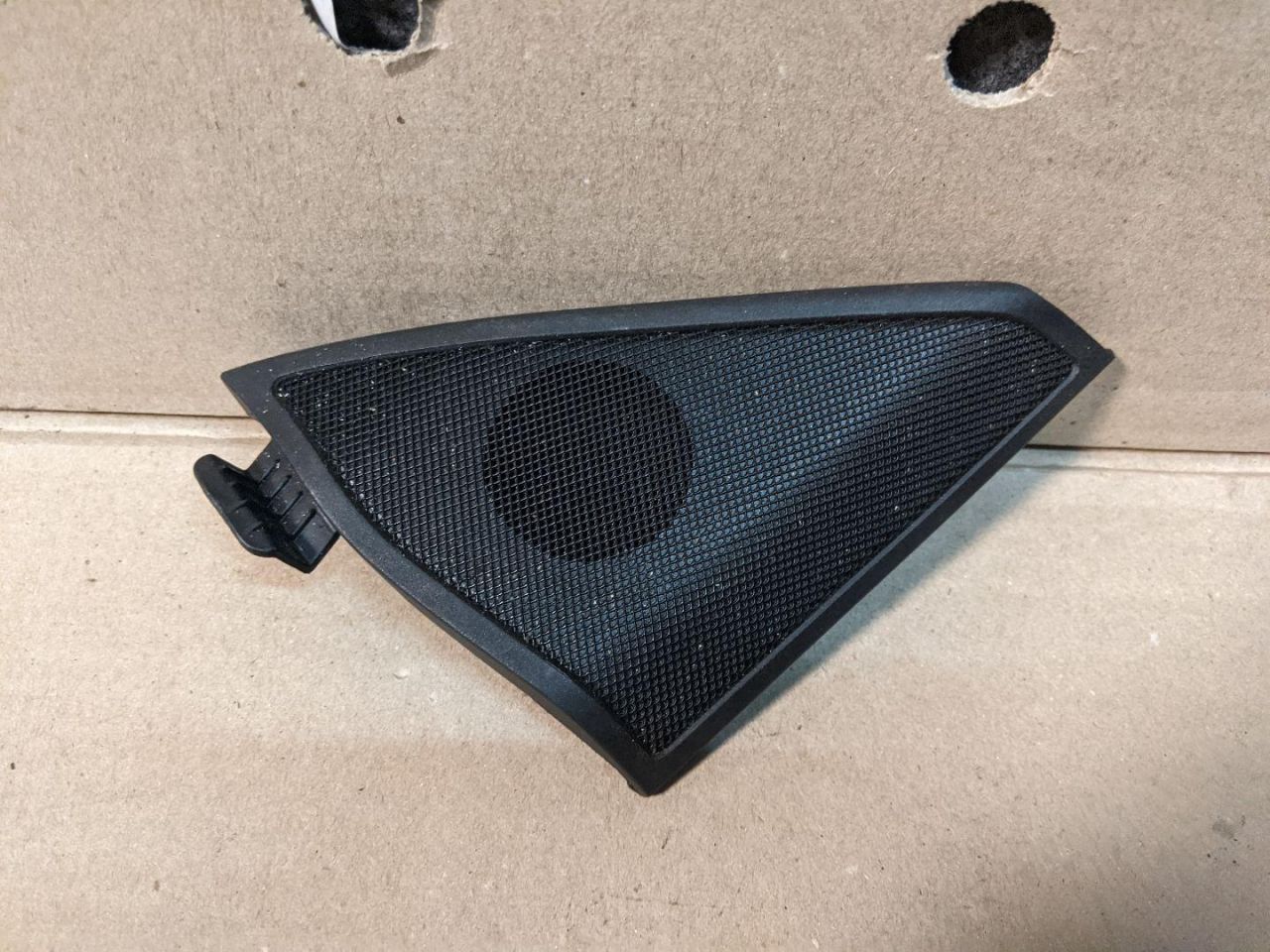 динамик высокочастотный (пищалка) Mercedes-Benz E-Класс W212/S212/C207/A207 2010, 2.1 л., OM 651.924, дизель, АКПП, серебристый, седан, A2128202402, 2128202402, 2127200248, A2127200248 - фото №1