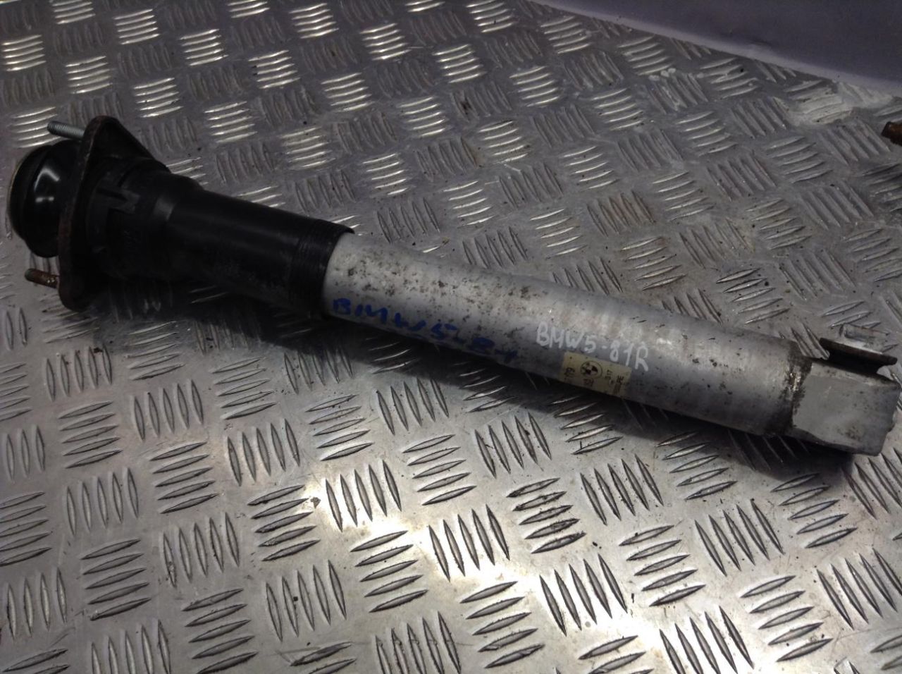 амортизатор задний правый BMW 5 серия E39 2000, 2.5 л., бензин, АКПП, универсал, 1094052 - фото №1