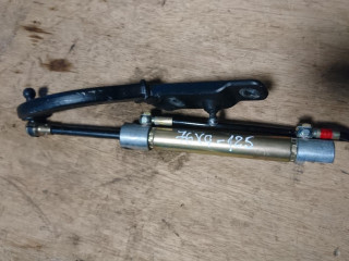 амортизатор крышки багажника (3-5 двери) Mercedes-Benz M-Класс W164 2006, 3.5 л., M 272.967, бензин, АКПП, внедорожник 5 дв., правый руль, A1648000648