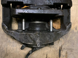 суппорт передний левый BMW 7 серия E65/E66/E67 2004, 3.0 л., дизель, АКПП, седан