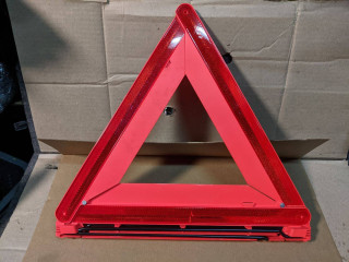 знак аварийной остановки Mercedes-Benz E-Класс W212/S212/C207/A207 2010, 2.2 л., дизель, АКПП, седан, задний привод, правый руль, 2048900197, A2048900197