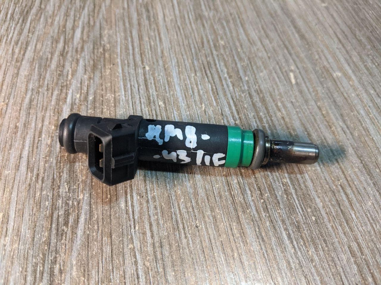 форсунка BMW X5 E70 2007, 4.8 л., N62 B48 A, бензин, АКПП, 13647525721, 7525721 - фото №1