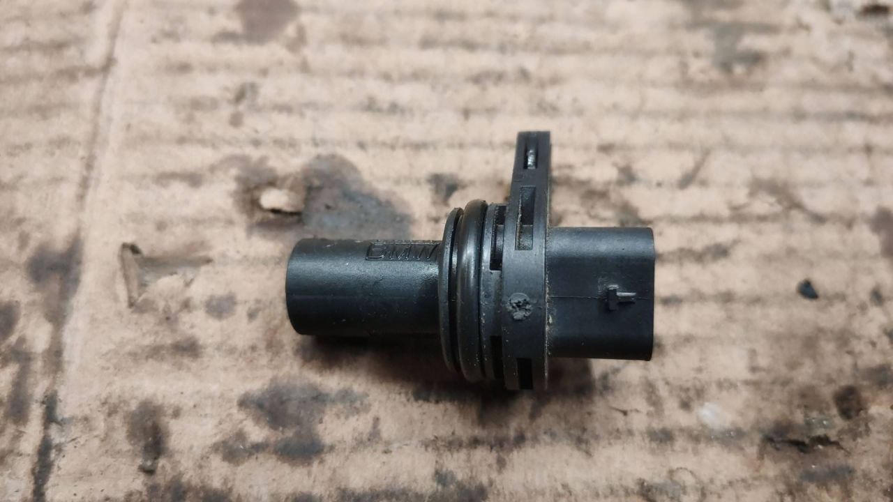 датчик распредвала BMW 7 серия G11/G12 2018, 4.4 л., N63 B44 C, бензин, 8614650 - фото №1