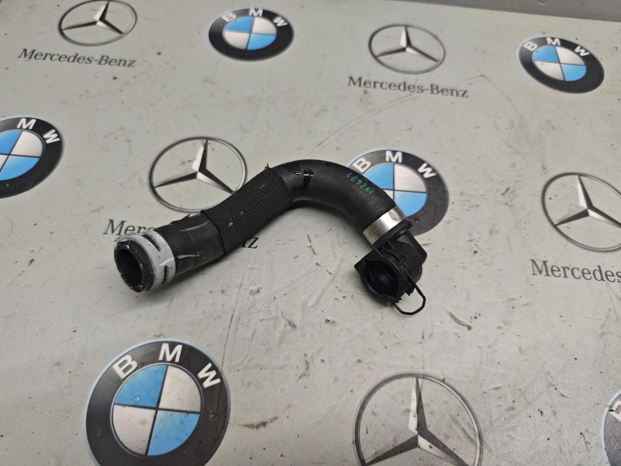 патрубок радиатора BMW 2025, 3.0 л., бензин, 9398818 - фото №1