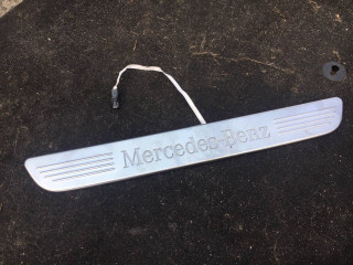 накладка на порог внутренняя Mercedes-Benz M-Класс W166 2015, 3.0 л., OM 642.826, дизель, АКПП, cthsq, внедорожник 5 дв., A2056807003