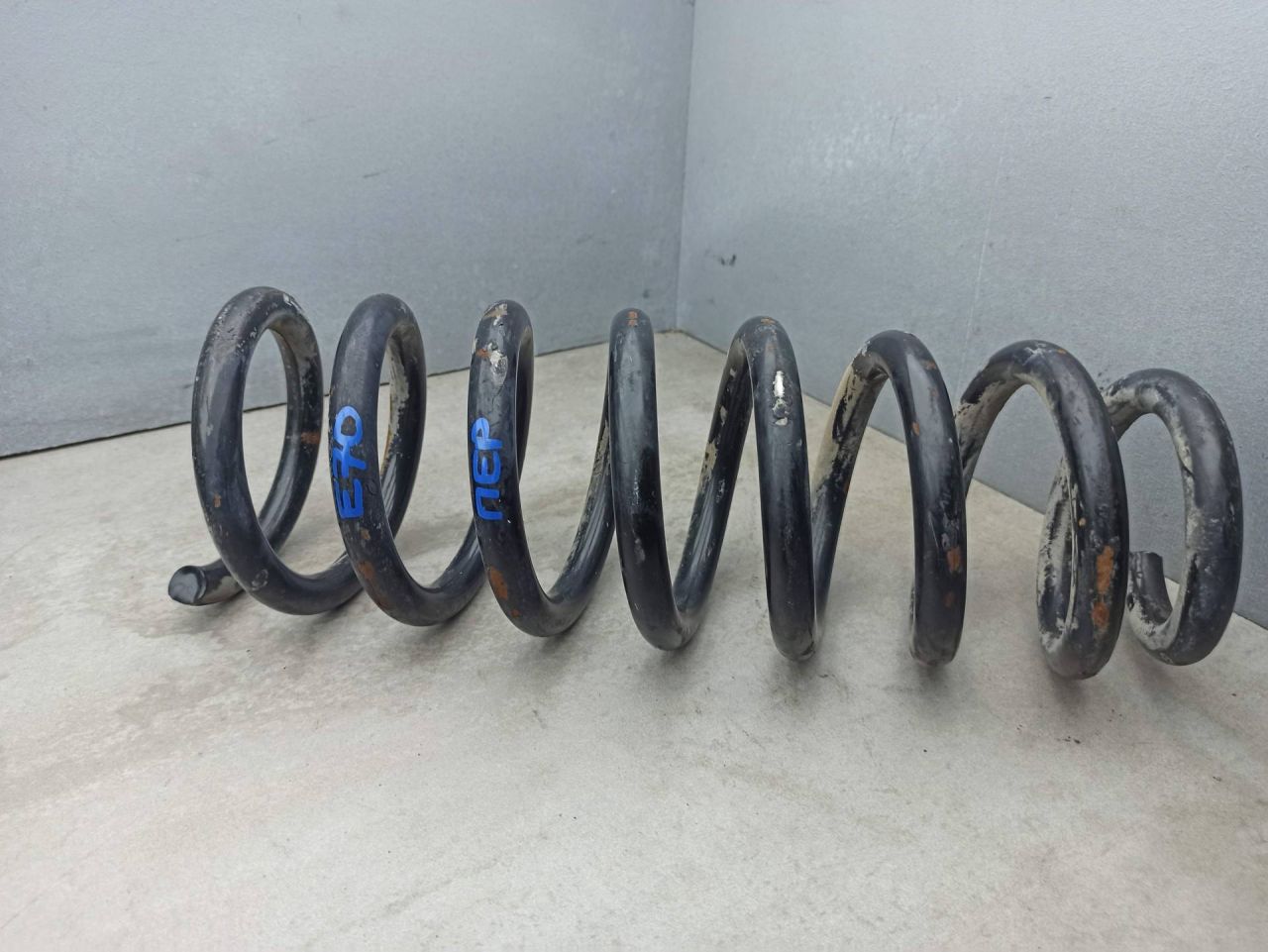 пружина передняя BMW X5 E70 2010 - фото №1