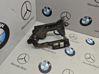 кронштейн насоса пневмоподвески Mercedes-Benz S-Класс W220 [рестайлинг] 2004, A2205240440