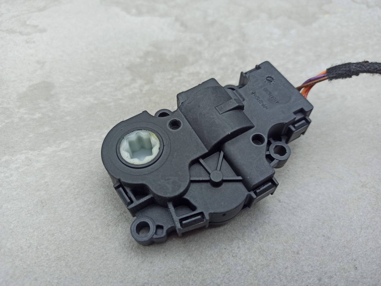 Заслонка печки/климат-контроля BMW 7 серия G11/G12 2017, 3.0 л., дизель - фото №1