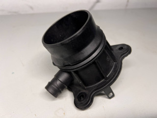 фланец (тройник) системы охлаждения BMW X1 F48 2018, 2.0 л., бензин, 7619272