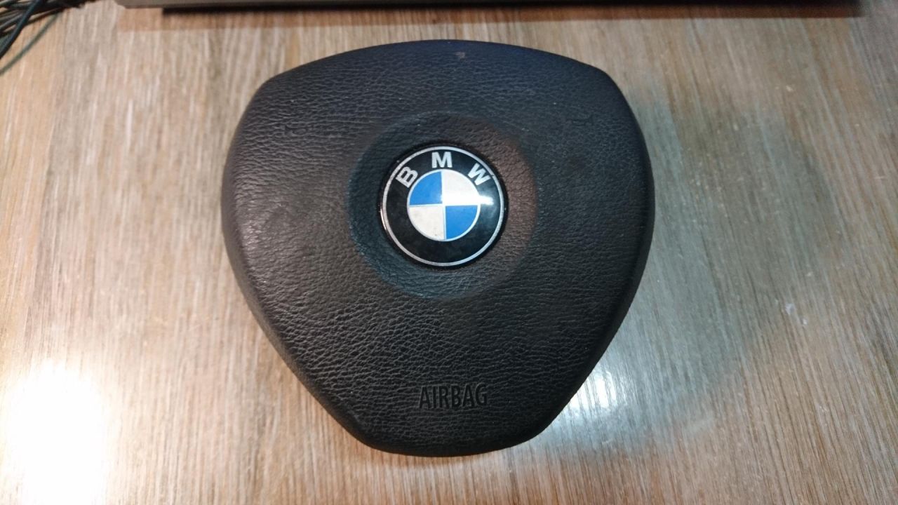 подушка безопасности водителя BMW X5 E70 2008, 4.8 л., N62 B48 B, бензин, АКПП, внедорожник 5 дв. - фото №1