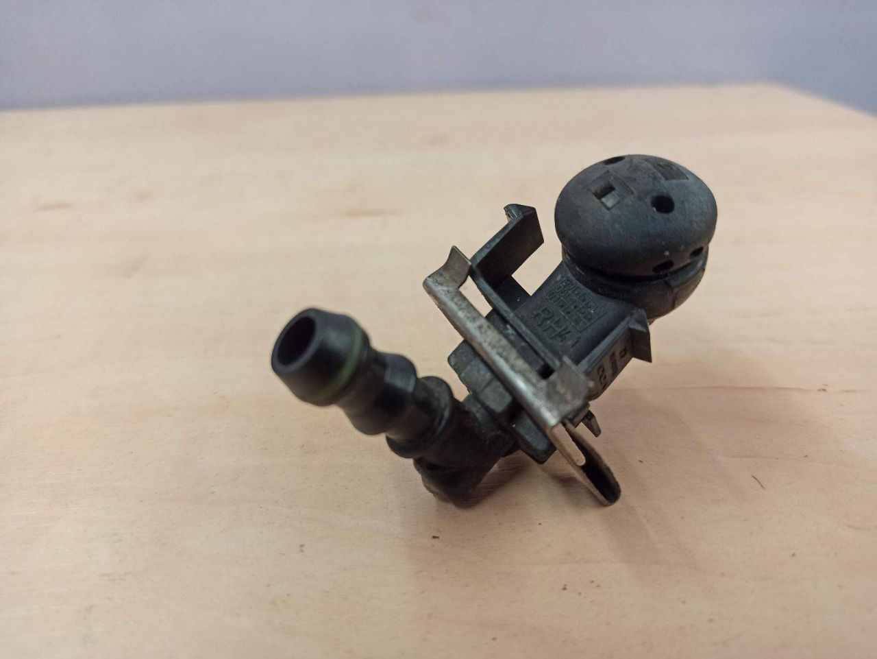 форсунка омывателя фары правая BMW X5 E53 2001, 3.0 л., бензин, АКПП, внедорожник 5 дв. - фото №1