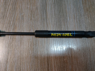 амортизатор капота BMW 2013, 2.0 л., N47 D20 C, дизель, АКПП, хетчбэк 5 дв., правый руль, 51237239233