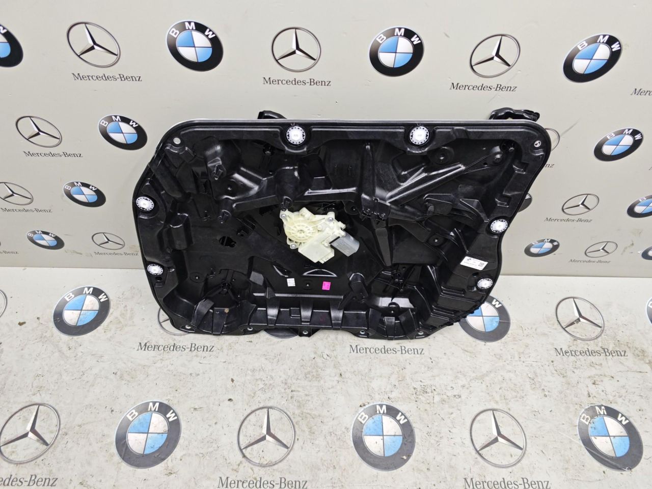 стеклоподъемник передний правый BMW XM G09 2024, 4.4 л., бензин, 475, полный привод, 9853722 - фото №1