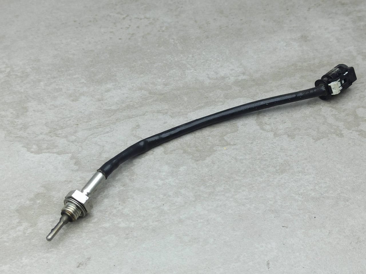 датчик температуры во впускном коллекторе BMW 7 серия G11/G12 2017, 3.0 л., дизель, 8576316 - фото №1