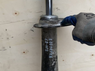 амортизатор передний правый BMW 5 серия E60/E61 2006, 3.0 л., N52 B30 A, бензин, АКПП, седан, 6764458