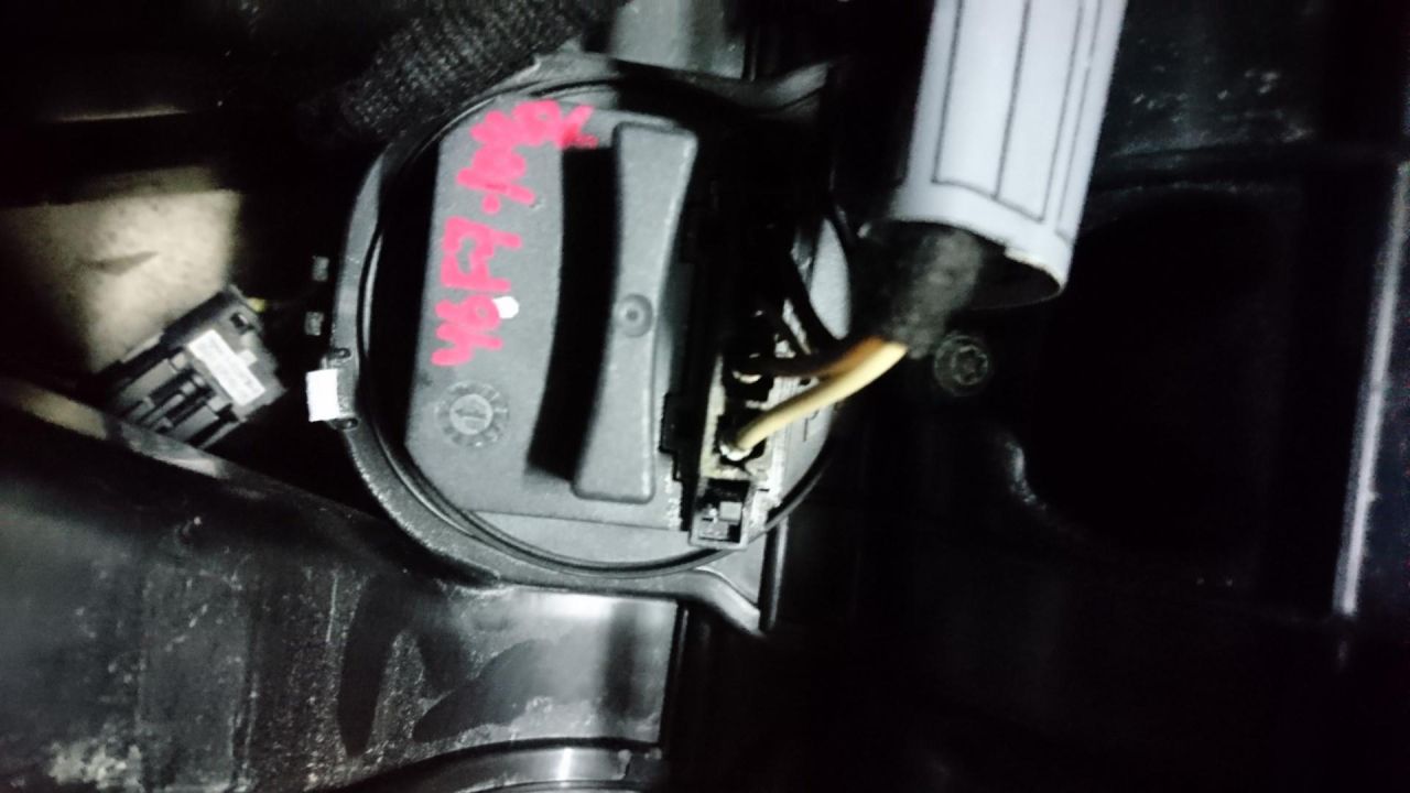 сопротивление печки BMW X5 E70 2008, 4.8 л., N62 B48 B, бензин, АКПП, белый, внедорожник 5 дв., 64116949645 - фото №1