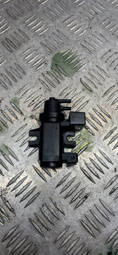 электромагнитный клапан BMW 3 серия E90/E91/E92/E93 2006, 3.0 л., дизель, 7796634 - фото №1