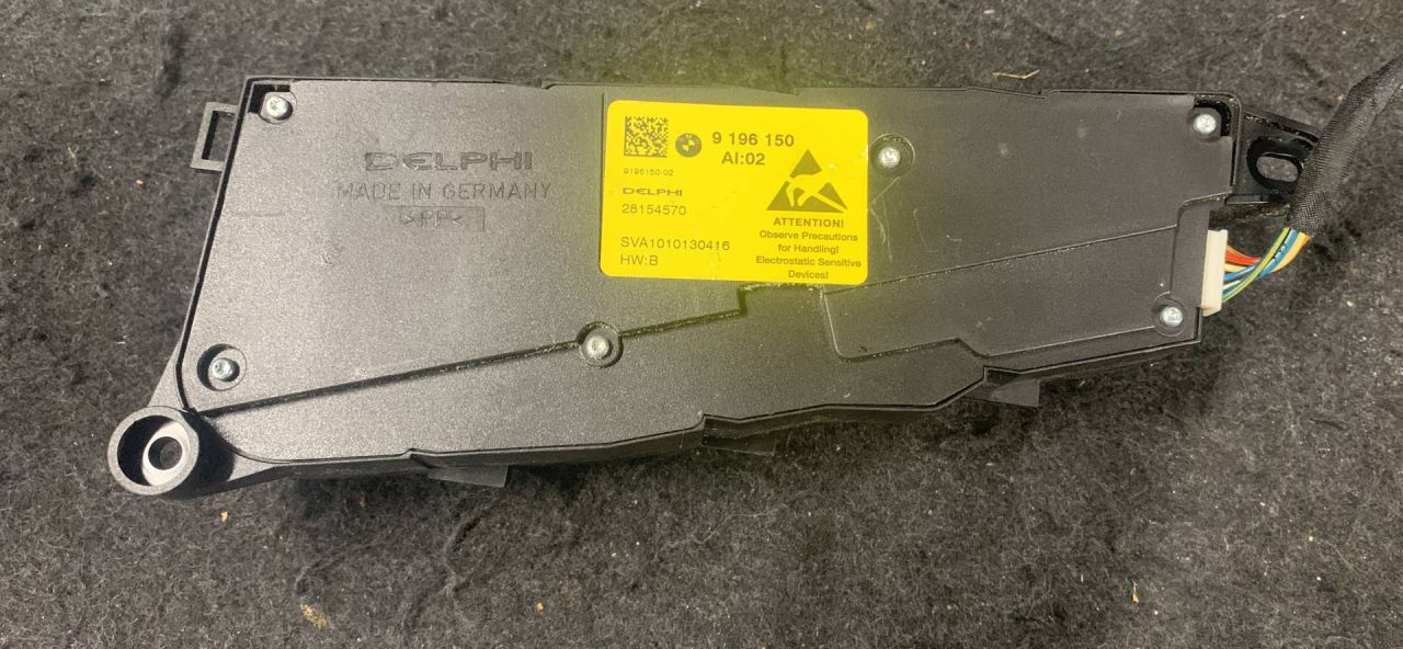 блок управления сиденьем BMW 2010, 3.5 л., бензин, 9196150 - фото №1