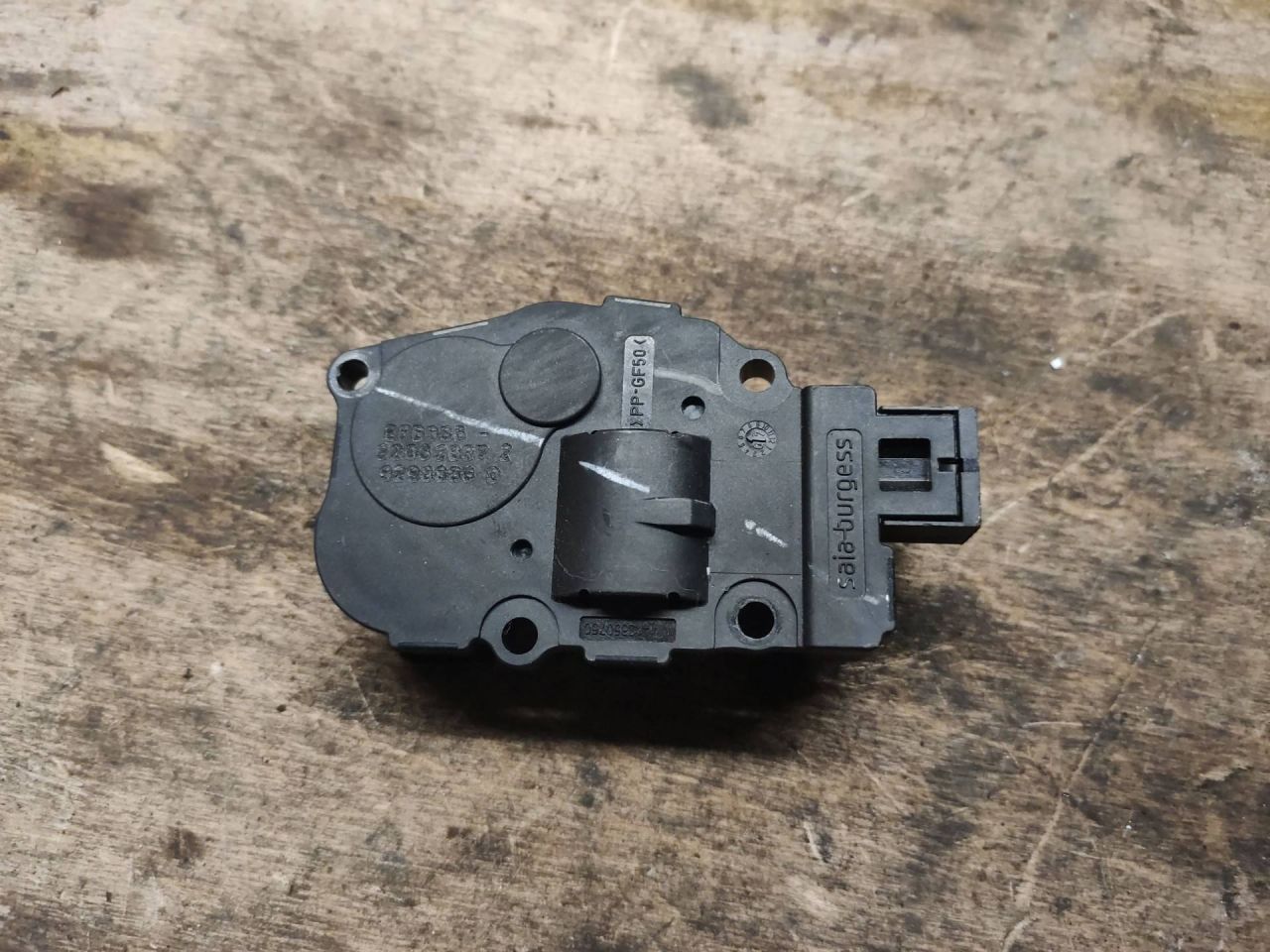 моторчик заслонки печки BMW X5 E70 2007, 4.8 л., N62 B48 A, бензин - фото №1