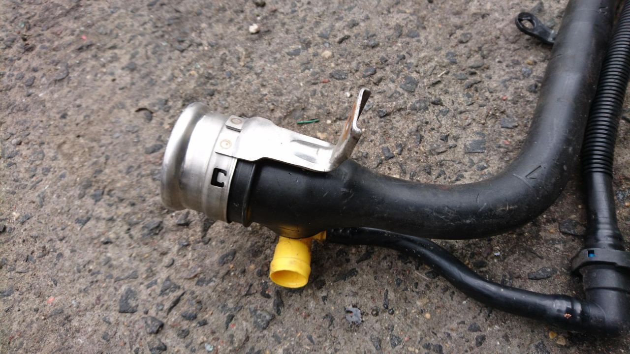 горловина топливного бака BMW X5 E70 2008, 4.8 л., N62 B48 B, бензин, АКПП, внедорожник 5 дв., 7164254 - фото №1