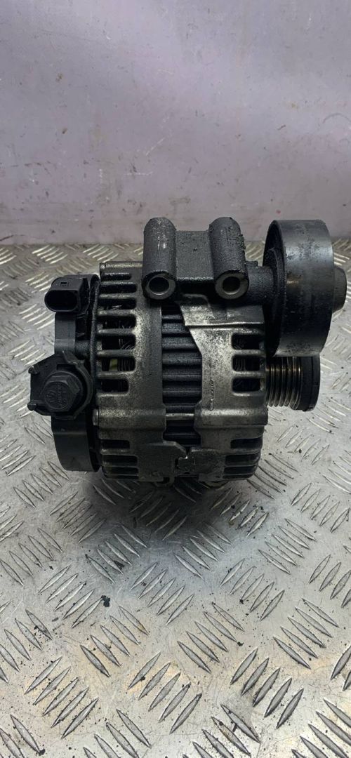 генератор BMW 3 серия E90/E91/E92/E93 2007, 3.0 л., N52 B30, бензин, АКПП, седан, 7550968, 7551256, 0121715012 - фото №1