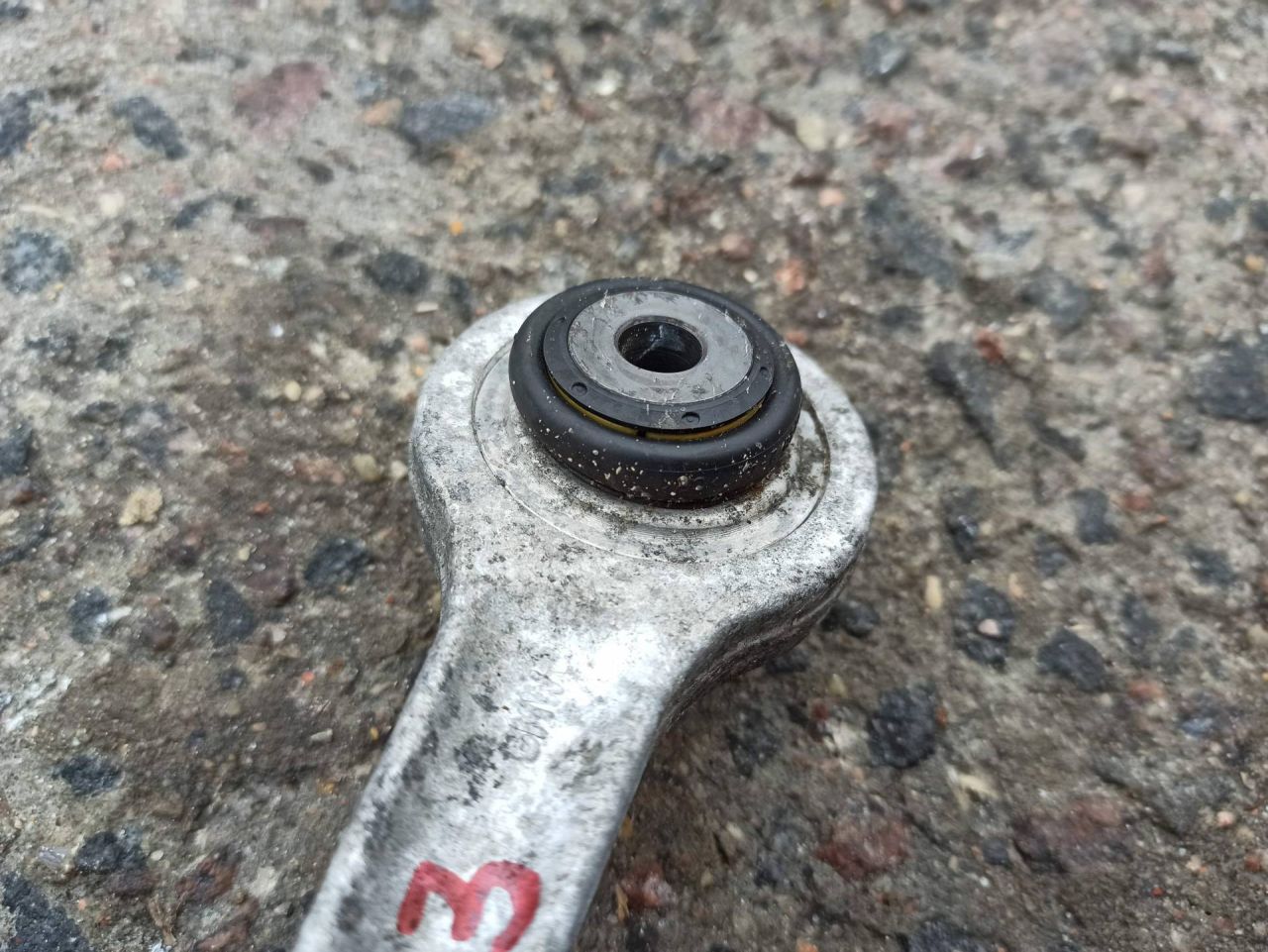 рычаг задний левый BMW 6 серия E63/E64 2007, 4.5 л., бензин - фото №1