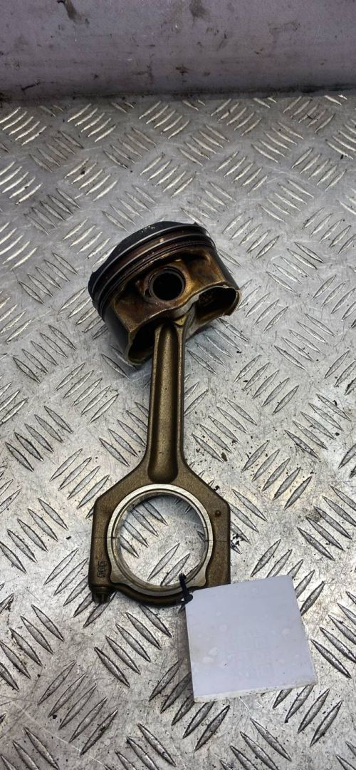 поршень BMW 2010, 3.0 л., N55 B30 A, бензин - фото №1