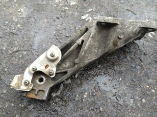 кронштейн двигателя BMW X5 E70 2008, 4.8 л., N62 B48 B, бензин, АКПП, черный, внедорожник 5 дв., 6777688