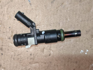 форсунка Mercedes-Benz C-Класс W204/S204/C204 [рестайлинг] 2011, 3.0 л., M 272.947, бензин, АКПП, черный, седан, задний привод, A2720780249