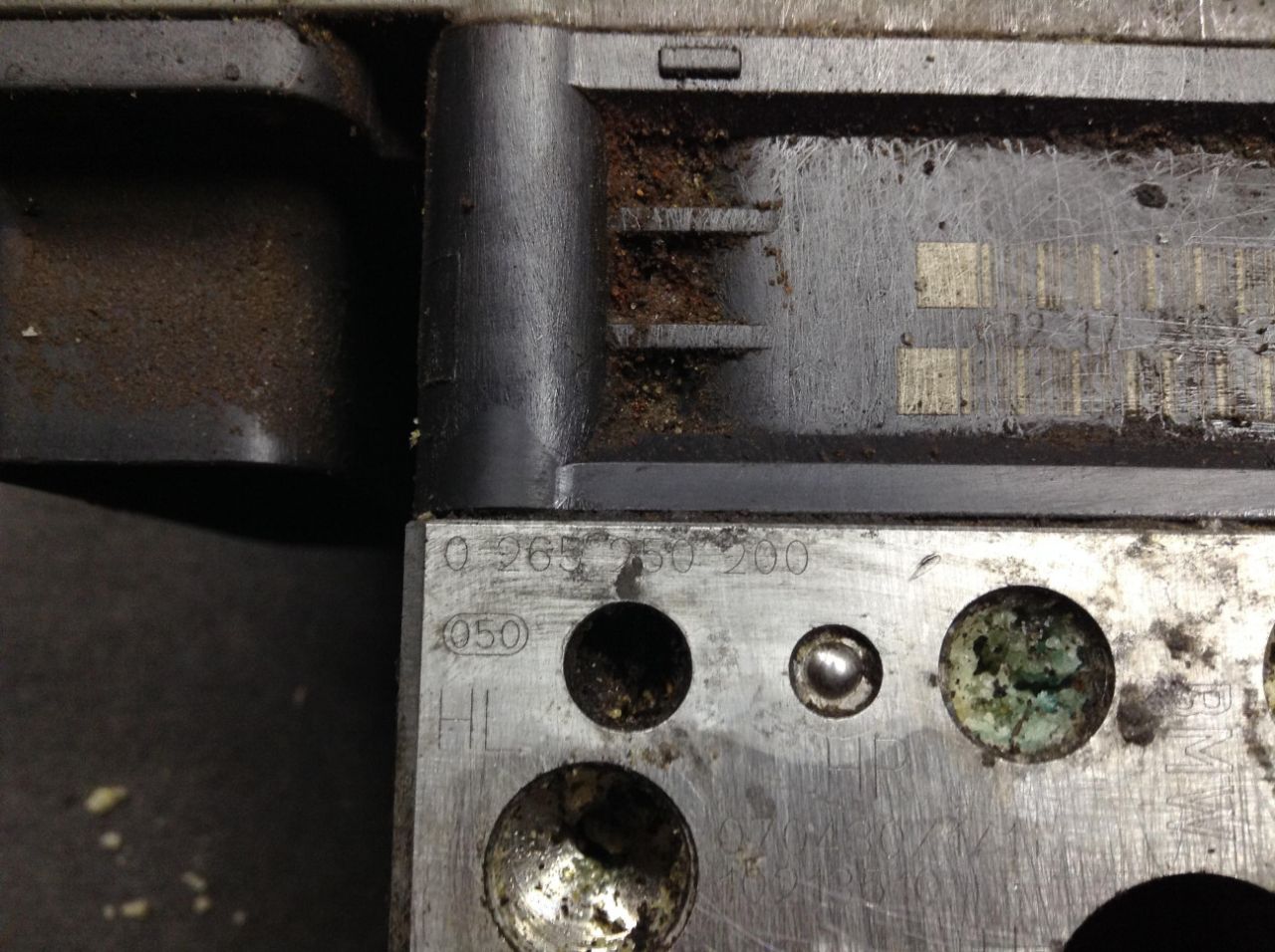 блок ABS BMW X5 E70 2007, 4.8 л., N62 B48 B, бензин, АКПП, черный, внедорожник 5 дв., 34516782362, 34526782363 - фото №1