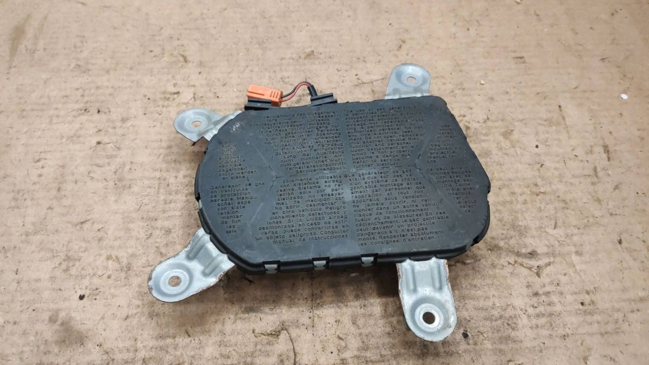 подушка безопасности дверная BMW 7 серия E38 1996 - фото №1