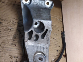 кронштейн двигателя BMW 5 серия E60/E61 2007, 3.0 л., N54 B30 A, бензин, 6776672