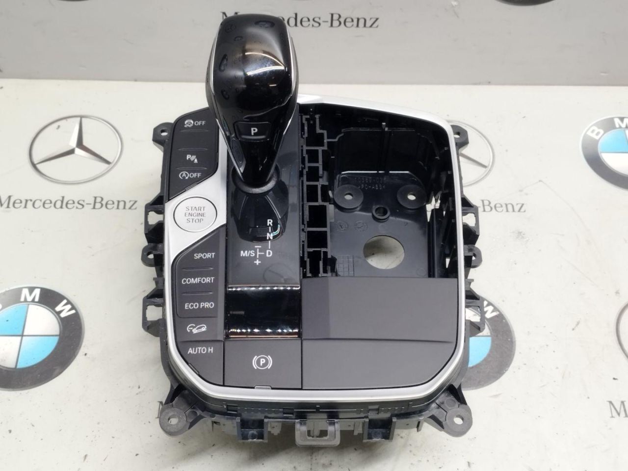 кулиса BMW 2024, 2.0 л., бензин, 5A7DFD8 - фото №1