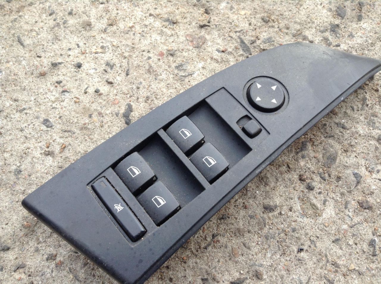 блок управления стеклоподъемниками BMW 5 серия E60/E61 2005, 2.5 л., бензин, АКПП, универсал, 6943241 - фото №1