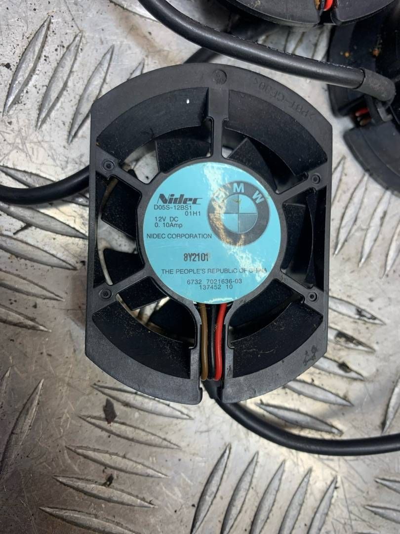 Вентилятор обдува сиденья BMW X5 E70 2010, 67327021636, 7021636 - фото №1