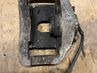 суппорт передний левый BMW 5 серия E60/E61 2007