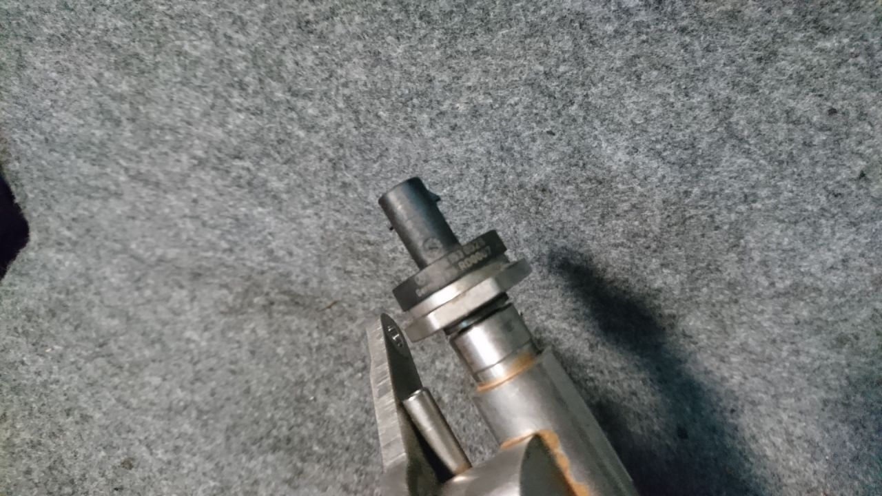 Клапан ТНВД Mercedes-Benz E-Класс W212/S212/C207/A207 2011, 3.5 л., M 276.950, бензин, АКПП, седан, задний привод, A2781530028, 0261545046 - фото №1