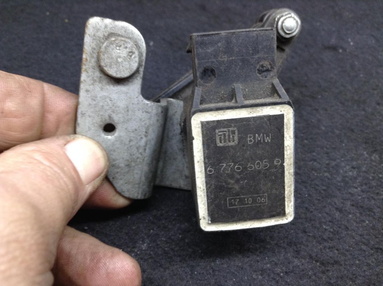 датчик дорожного просвета BMW 5 серия E60/E61 2006, 3.0 л., N52 B30 A, бензин, АКПП, седан, 6776605 - фото №1