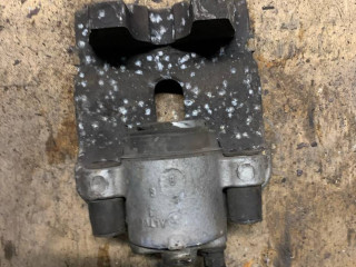 суппорт задний правый BMW X5 E70 2010