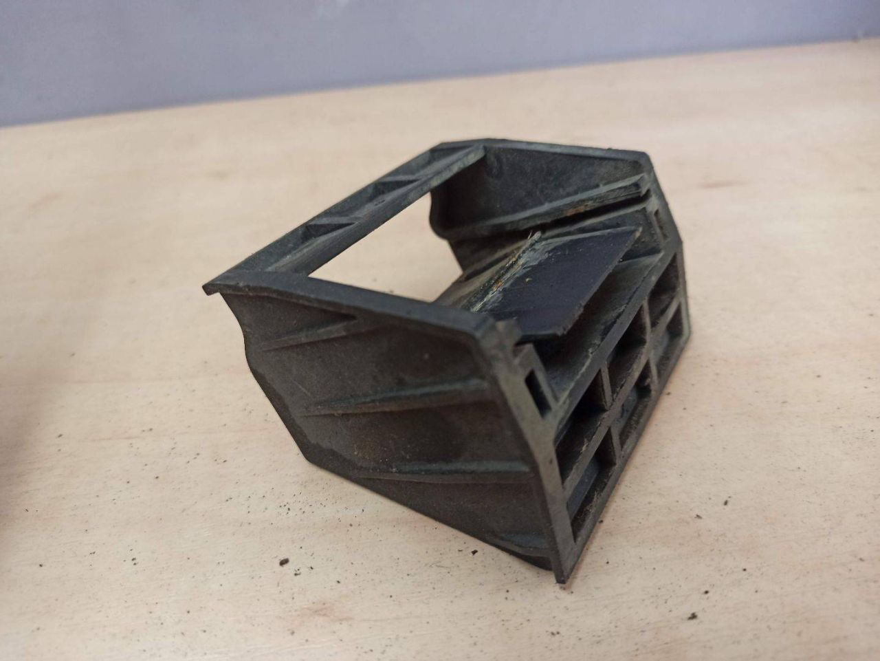 крепление кассеты радиаторов BMW X5 E70 2009, 3.0 л., дизель, 7533537 - фото №1