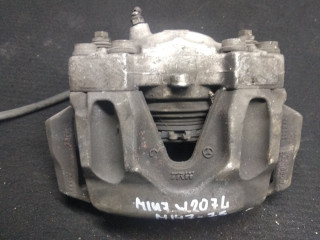 суппорт передний левый Mercedes-Benz E-Класс W212/S212/C207/A207 2011, 1.8 л., M 271.860, бензин, АКПП, черный, кабриолет