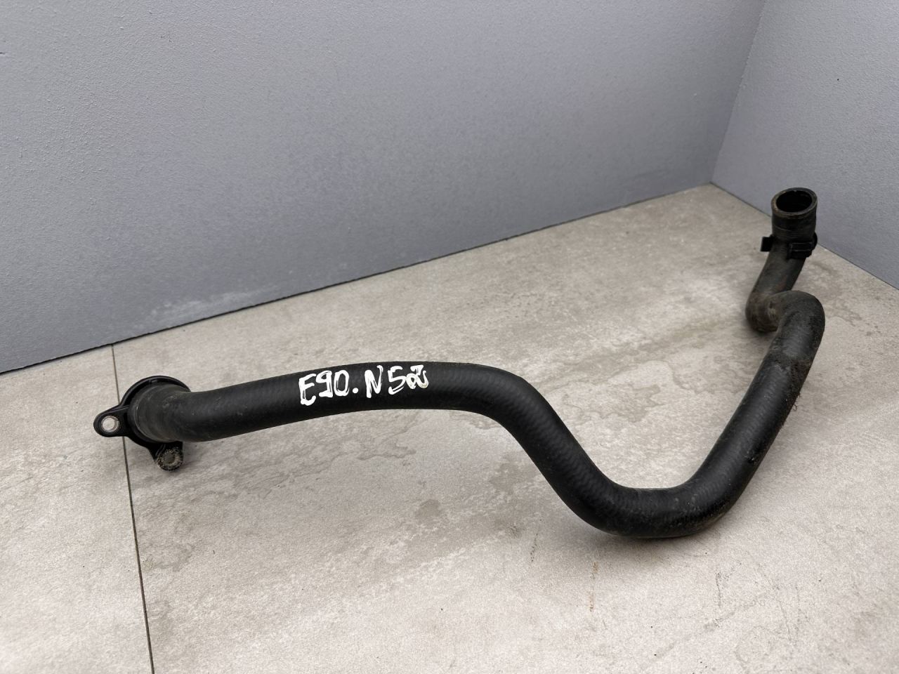 патрубок радиатора BMW 3 серия E90/E91/E92/E93 (2004 - 2010), 2.5 л., N52 B25 AF, бензин - фото №1